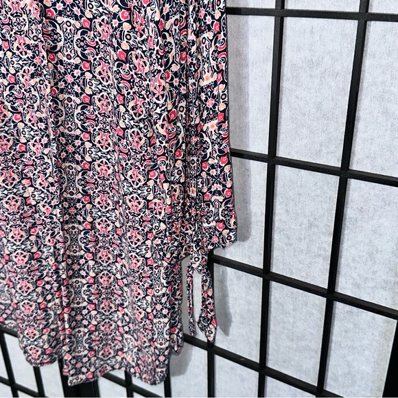 Westport print tunic top in black, pink, white and orange.  Size L - Picture 10 of 10